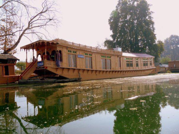 Houseboat Lily Of Nageen Srīnagar Exteriör bild